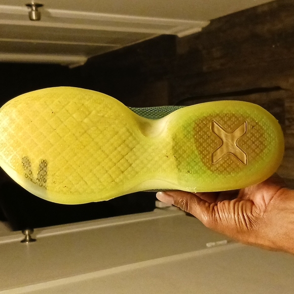 Shoes - Picture 5 of 5